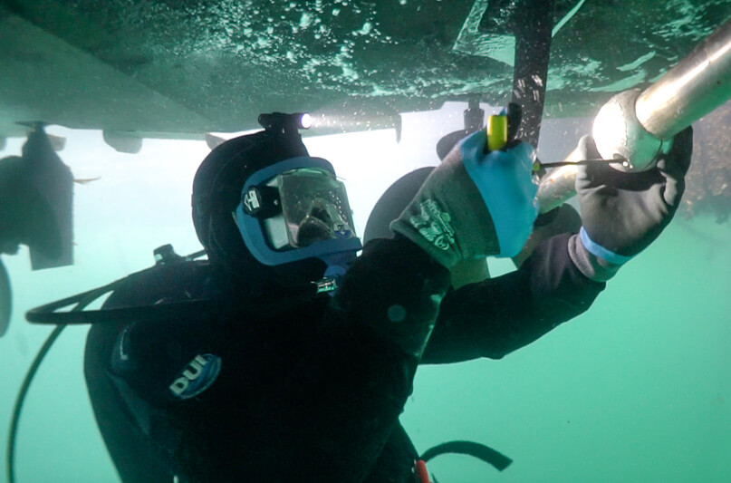 Boat Bottom Cleaning in Pensacola