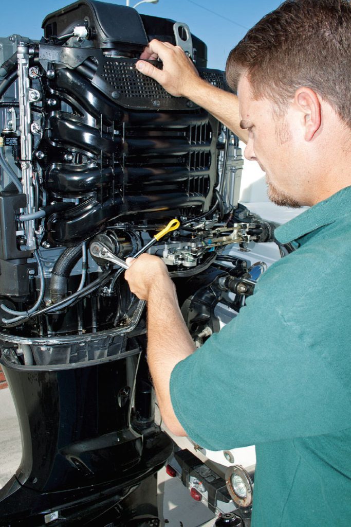 Boat Oil Change in Stuart